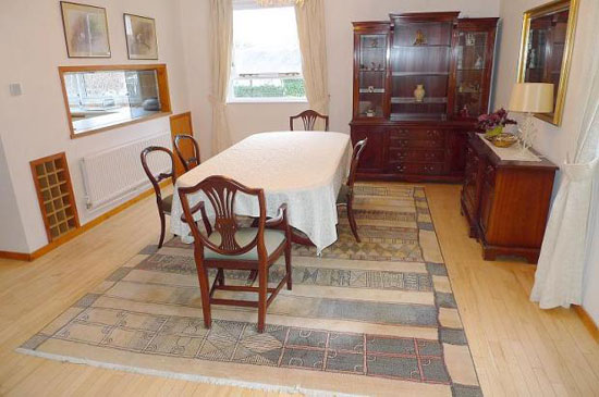 wal4 1960s five bedroom detached property in Walton on Thames, Surrey