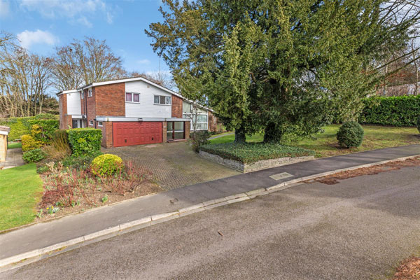 1960s modern house in Ware, Hertfordshire