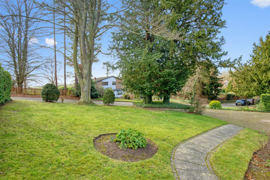 1960s modern house in Ware, Hertfordshire