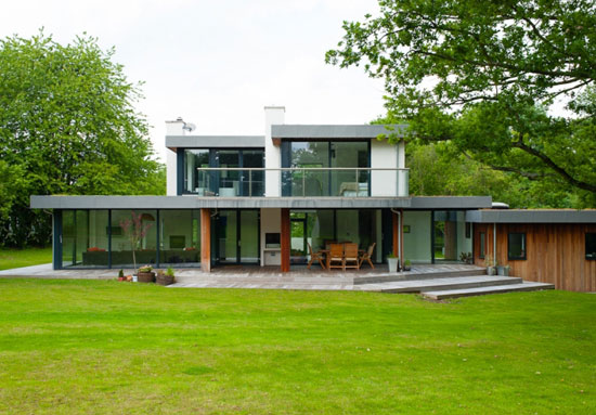 wat1 Eades Hotwani Wilkinson-designed contemporary modernist house in Water End, Hertfordshire