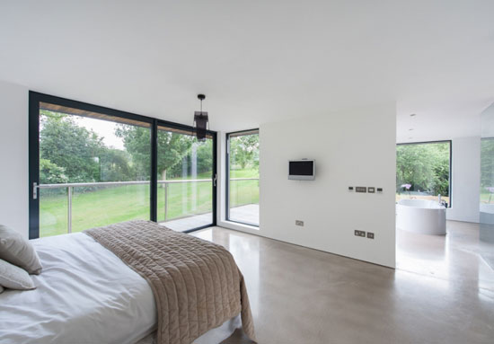 wat6 Eades Hotwani Wilkinson-designed contemporary modernist house in Water End, Hertfordshire