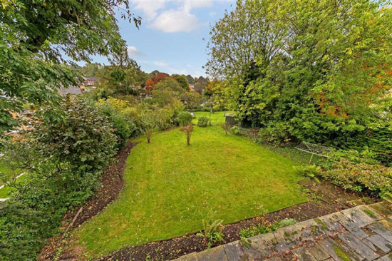 1930s Paul Mauger modern house in Welwyn Garden City, Hertfordshire