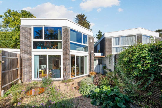 1960s Templemere Estate Span House in Weybridge, Surrey