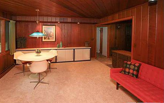 1950s Frank Lloyd Wright-inspired three-bedroom property in Battle Creek, Missouri, USA