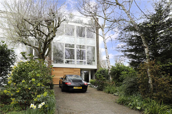 1960s modernist townhouse in Wimbledon, London SW19