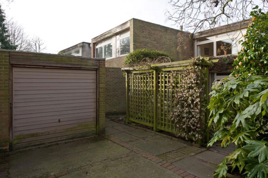wim2 1960s four bedroom architect-designed property in London SW19