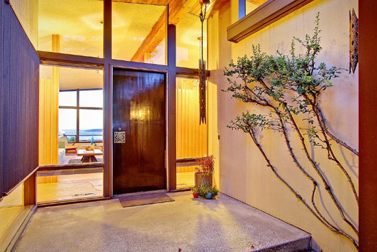 1960s Lawrence & Hazen-designed midcentury property in Seattle, Washington, USA