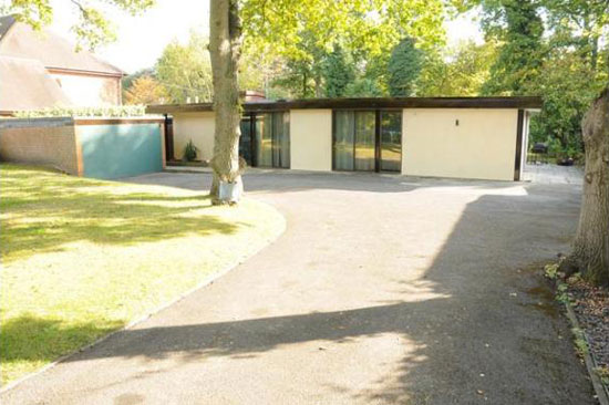 wood3 1970s three-bedroomed detached house in Woodham, Surrey