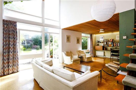1960s Norman Plastow-designed midcentury property in London SW20