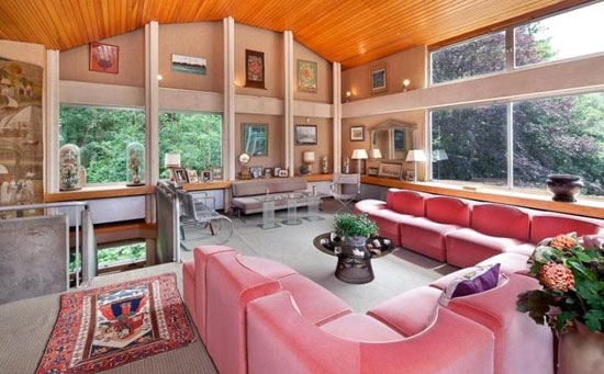 1970s Hal Moggridge-designed Youlbury House in Oxford, Oxfordshire