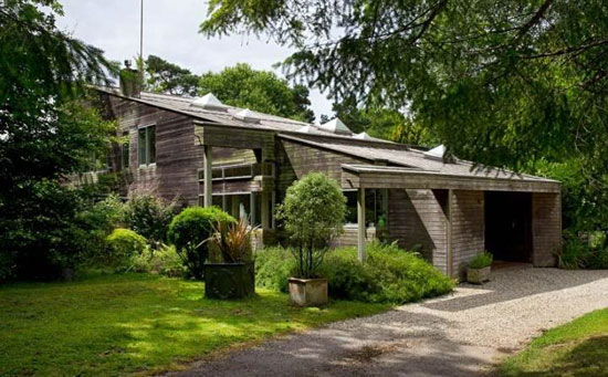 1970s Hal Moggridge-designed Youlbury House in Oxford, Oxfordshire