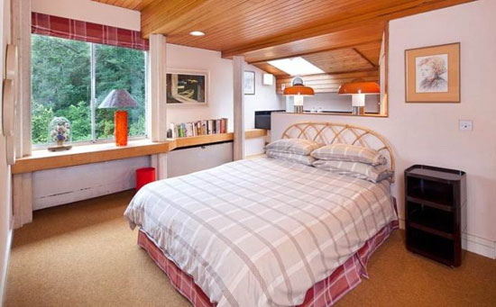 1970s Hal Moggridge-designed Youlbury House in Oxford, Oxfordshire