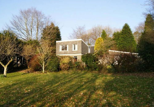 yel1 1960s architect-designed six-bedroomed house in Yelverton, Devon